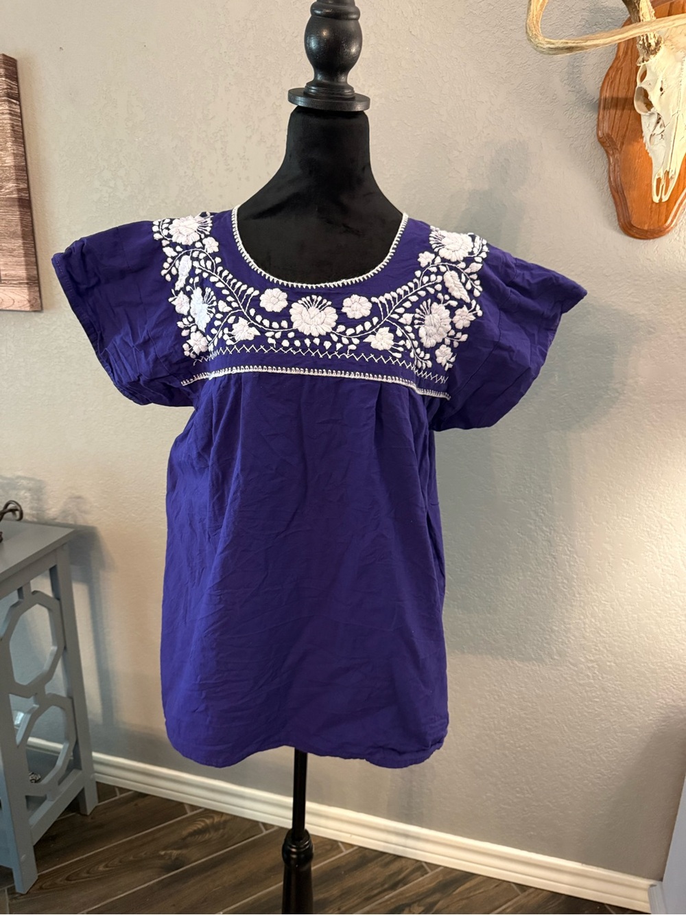 Embroidered Scoop Neck Women’s Top, Purple